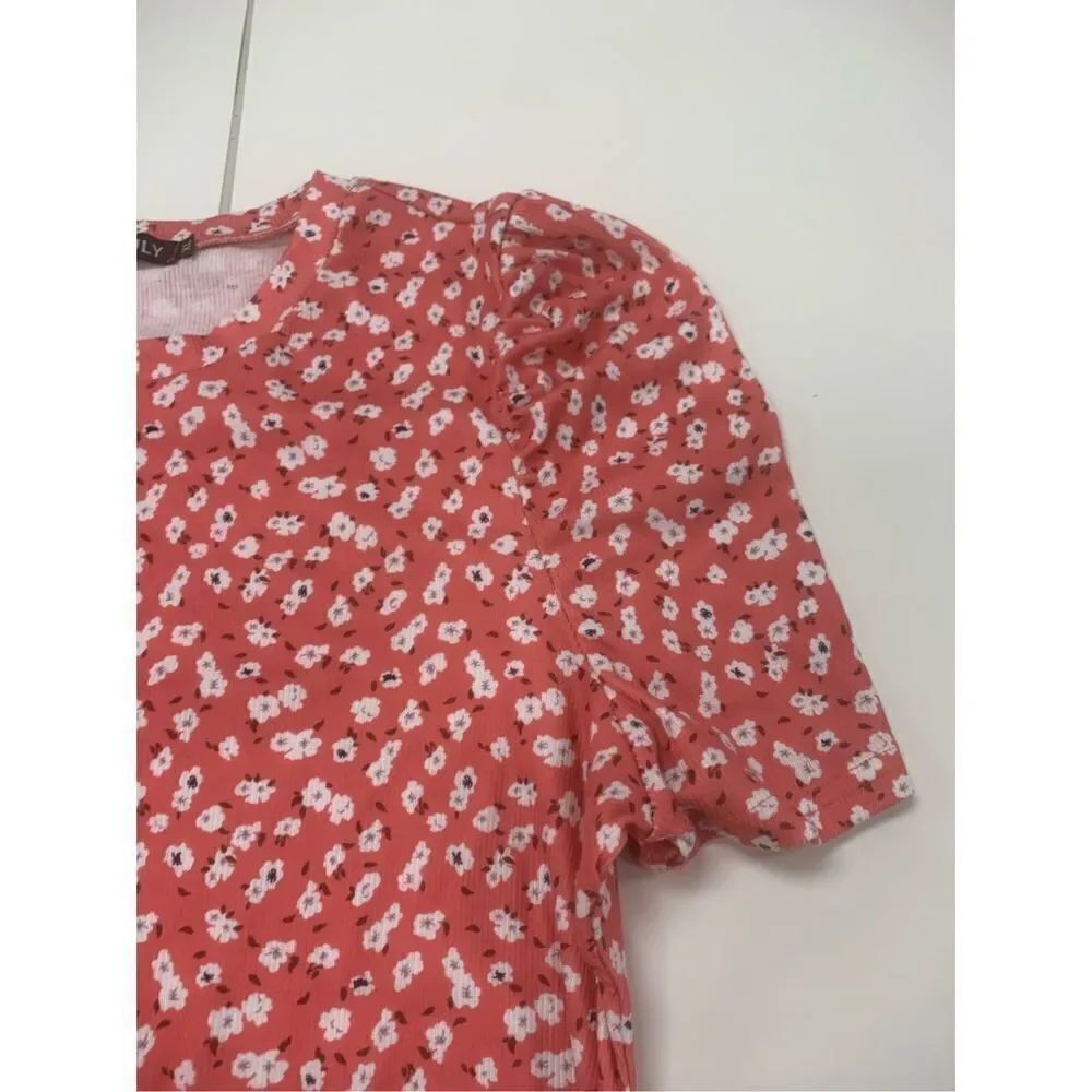Floral Patterned T-shirt - Picture 3 of 8